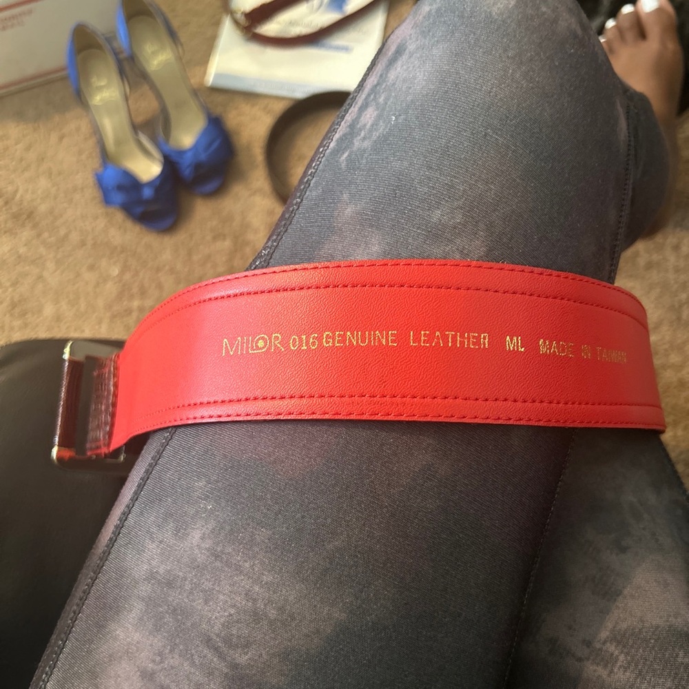 Vintage Milor Red Genuine Leather M/L Made in Taiwan Belt - Picture 5 of 7